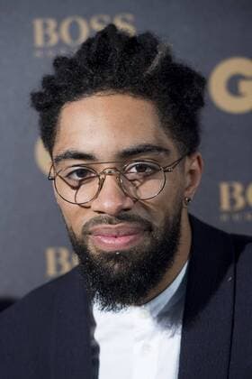 GQ Männer des Jahres Award in Paris Fary - GQ Men of the Year Award 2016 - Paris, Frankreich - 23 11 2016 JBAutissier Panoramic 