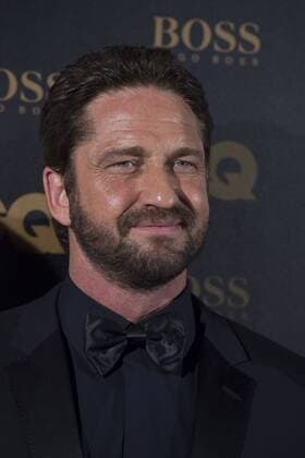 GQ Männer des Jahres Award in Paris GERARD BUTLER - GQ Men of the Year Award 2016 - Paris, Frankreich - 23 11 2016 JBAutissier Panoramic 