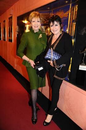 Carolin Reiber und Uschi Ackermann Premiere Auf ein Neues Komödie im Bayerischen Hof München 23. November 2016