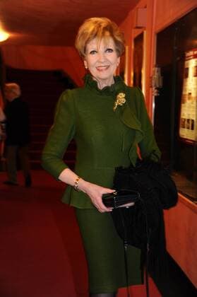 Carolin Reiber Premiere Auf ein Neues Komödie im Bayerischen Hof München 23. November 2016