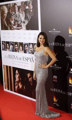 The Queen of Spain Filmpremiere in Madrid Spanish actress Penelope Cruz pose for the media during the premier of La Reina de Espana (The Queen of Spain) held at Callao Cinema of Madrid, Spain on 24 November 2016. premier of La Reina de Espana (The Queen of Spain) !ACHTUNG: NUR REDAKTIONELLE NUTZUNG!  20161124-636156219484522084