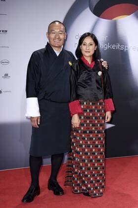 S.E. Lyonchhen Tshering Tobgay mit Ehefrau Tashi Doma bei der Verleihung des Deutschen Nachhaltigkeitspreises 2016 im Maritim Hotel. Düsseldorf, 25.11.2016 Foto:xF.xKernx xFuturexImage