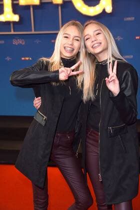 Lisa und Lena Europapremiere von Sing im Cinedom in Köln am 27.11.2016