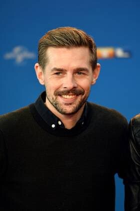 Klaas Heufer-Umlauf posiert am 27.11.2016 in Köln bei der Premiere des Kino Film sing .