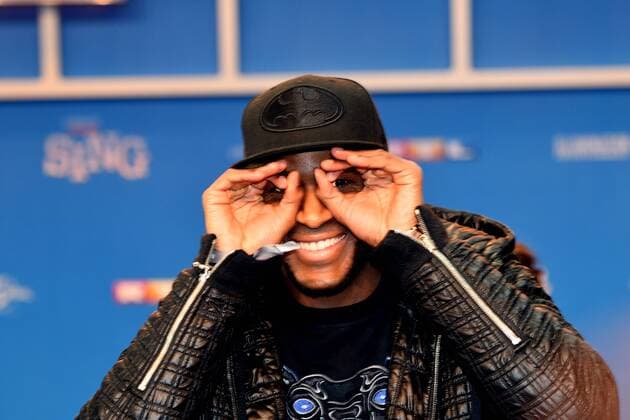 Der Fussballspieler Anthony Modeste posiert am 27.11.2016 in Köln bei der Premiere des Kino Film sing .