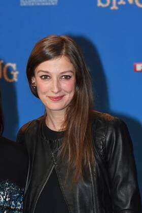 Die Schauspielerin Alexandra Maria Lara posiert am 27.11.2016 in Köln bei der Premiere des Kino Film sing .