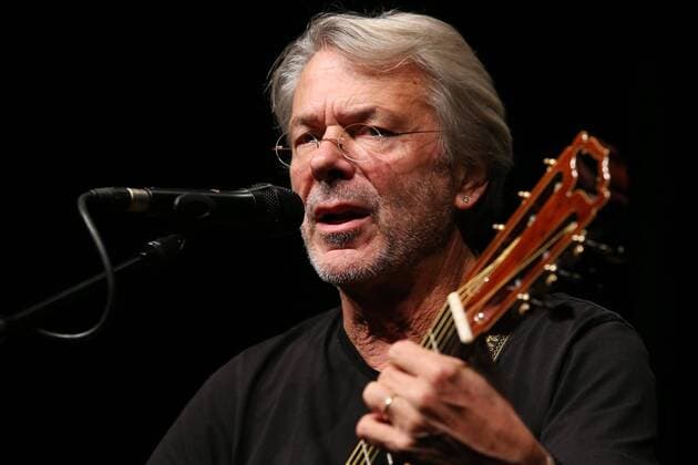 (Fotos vom Soundcheck) Reinhard Mey Sonntag 26.10.2014, Konzert von Reinhard Mey in der Siegerlandhalle in Siegen Tournee 2014 dann mach«s gut