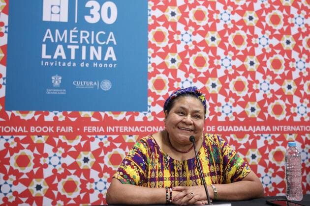 Guatemalan indigenous leader and Nobel Peace Prize 1992 Rigoberta Menchu delivers a press conference during the 30th Internaitonal Book Fair of Guadalajara in Jalisco, Mexico. RIGOBERTA MENCHU AT THE INTERNATIONAL BOOK FAIR OF GUADALAJARA !ACHTUNG: NUR REDAKTIONELLE NUTZUNG!  MEX002 20161128-636159651655964813