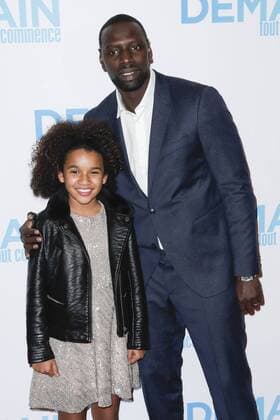 Omar Sy und Gloria Colston - Vor Filmpremiere Premiere - Demain tout commence Plötzlich Papa - Grand Rex Paris - 28 11 2016 GwendolineLeGoff Panoramic 