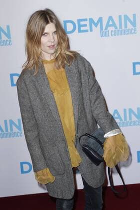 Clemence Poesy - Vor Filmpremiere Premiere - Demain tout commence Plötzlich Papa - Grand Rex Paris - 28 11 2016 GwendolineLeGoff Panoramic 