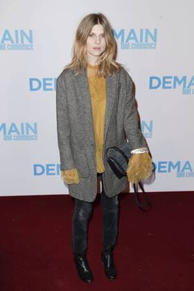 Clemence Poesy - Vor Filmpremiere Premiere - Demain tout commence Plötzlich Papa - Grand Rex Paris - 28 11 2016 GwendolineLeGoff Panoramic 