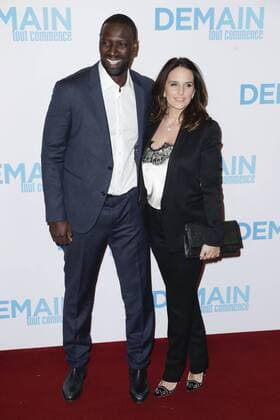 Omar Sy und seine Frau Helene - Vor Filmpremiere Premiere - Demain tout commence Plötzlich Papa - Grand Rex Paris - 28 11 2016 GwendolineLeGoff Panoramic 