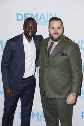Omar Sy und Antoine Bertrand - Vor Filmpremiere Premiere - Demain tout commence Plötzlich Papa - Grand Rex Paris - 28 11 2016 GwendolineLeGoff Panoramic 
