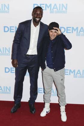 Omar Sy und Jamel Debouze - Vor Filmpremiere Premiere - Demain tout commence Plötzlich Papa - Grand Rex Paris - 28 11 2016 GwendolineLeGoff Panoramic 