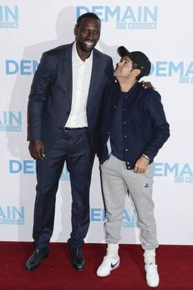 Omar Sy und Jamel Debouze - Vor Filmpremiere Premiere - Demain tout commence Plötzlich Papa - Grand Rex Paris - 28 11 2016 GwendolineLeGoff Panoramic 