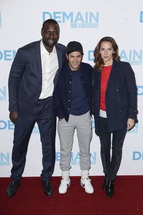 Omar Sy und Jamel Debouze und Melissa Theuriau - Vor Filmpremiere Premiere - Demain tout commence Plötzlich Papa - Grand Rex Paris - 28 11 2016 GwendolineLeGoff Panoramic 