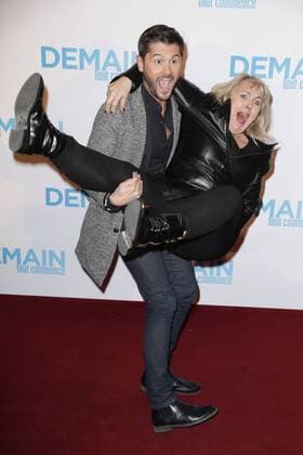 Christophe Beaugrand und Valerie Damidot - Vor Filmpremiere Premiere - Demain tout commence Plötzlich Papa - Grand Rex Paris - 28 11 2016 GwendolineLeGoff Panoramic 