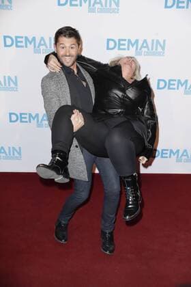 Christophe Beaugrand und Valerie Damidot - Vor Filmpremiere Premiere - Demain tout commence Plötzlich Papa - Grand Rex Paris - 28 11 2016 GwendolineLeGoff Panoramic 
