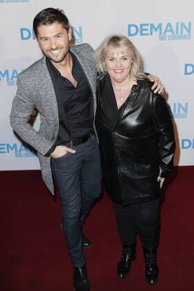 Christophe Beaugrand und Valerie Damidot - Vor Filmpremiere Premiere - Demain tout commence Plötzlich Papa - Grand Rex Paris - 28 11 2016 GwendolineLeGoff Panoramic 