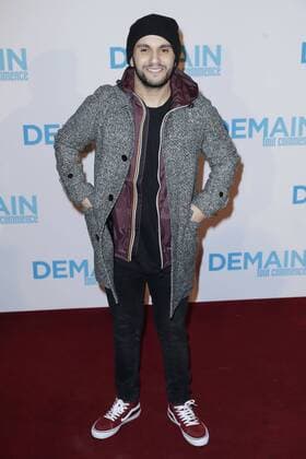 Malik Bentalha - Vor Filmpremiere Premiere - Demain tout commence Plötzlich Papa - Grand Rex Paris - 28 11 2016 GwendolineLeGoff Panoramic 