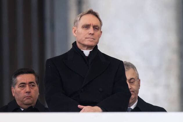 Der Privatsekretaer von Papst Franziskus Georg Gaenswein (Gänswein) Mittwoch 05.02.2014, Generalaudienz von Papst Franziskus in Vatikanstadt