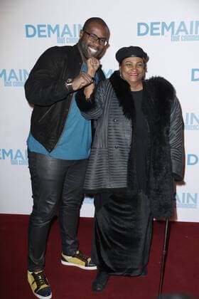 Teddy Riner und Khalilah Ali - Vor der Premiere Filmpremiere Demain tout commence Plötzlich Papa - Grand Rex Paris - 28 11 2016 GwendolineLeGoff Panoramic 