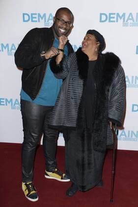 Teddy Riner und Khalilah Ali - Vor der Premiere Filmpremiere Demain tout commence Plötzlich Papa - Grand Rex Paris - 28 11 2016 GwendolineLeGoff Panoramic 