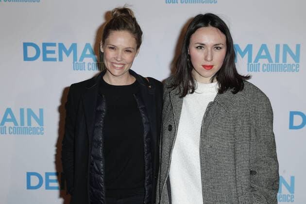 Lilou Fogli und Deborah Grall - Vor der Premiere Filmpremiere Demain tout commence Plötzlich Papa - Grand Rex Paris - 28 11 2016 GwendolineLeGoff Panoramic 