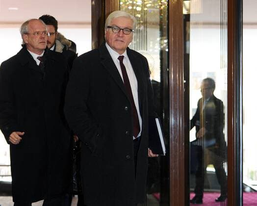 Ukraine-Konflikt: Treffen der AuÃŸenminister in Minsk MINSK, BELARUS - NOVEMBER 29, 2016: Germany s minister of foreign affairs Frank-Walter Steinmeier (C) before a meeting of foreign ministers of the Normandy Four at the President Hotel. Viktor Drachev TASS  TS0392AF