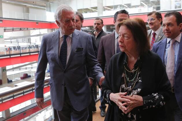 Preuvian writer and Nobel Literature Prize Mario Vargas Llosa attends the opening of the Docummentray Center of Ibero American Literature Carmen Balcells during the 30th International Book Fair of Guadalajara, Jalisco, Mexico, 29 November 2016. PREUVIAN WRITER AND NOBEL LITERATURE PRIZE MARIO VARGAS LLOSA AT THE INTERNATIONAL BOOK FAIR OF GUADALAJARA !ACHTUNG: NUR REDAKTIONELLE NUTZUNG!  MEX001 20161129-636160545715015761