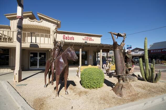 Old Scottsdale, Scottsdale, near Phoenix, Arizona, United States of America, North America Copyright: RobertxHarding 641-12859
