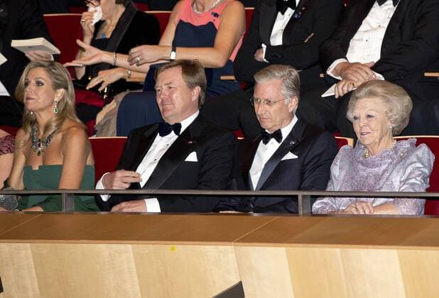 Belgische und niederländische Königsfamilien besuchen Konzert in Den Haag 29-11-2016 The Hague Queen Maxima and King Willem-Alexander and King Filip and Princess Beatrix visiting a concert with the National Orchestra of Belgium and Ozark Henry at the muziekbuilding ’t IJ on the 2nd day of the 3 day statevisit to the Netherlands.  Copyright: ppex