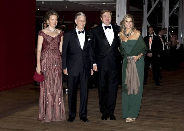 Belgische und niederländische Königsfamilien besuchen Konzert in Den Haag 29-11-2016 The Hague Queen Maxima and Queen Mathilde and King Willem-Alexander and King Filip visiting a concert with the National Orchestra of Belgium and Ozark Henry at the muziekbuilding ’t IJ on the 2nd day of the 3 day statevisit to the Netherlands.  Copyright: ppex