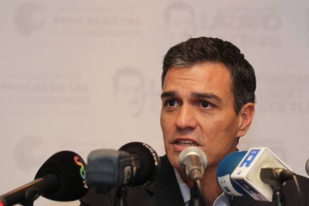 Former leader of the Spanish Socialist Party PSOE Pedro Sanchez delivers a presser after the conference The social-democrat leadership in Europe during the forum Progressive Movements and Citizens in Latin America and Europe in Mexico City, Mexico, 29 November 2016. PROGRESSIVE MOVEMENTS AND CITIZENS IN LATIN AMERICA AND EUROPE FORUM IN MEXICO !ACHTUNG: NUR REDAKTIONELLE NUTZUNG!  MEX002 20161129-636160577478054472