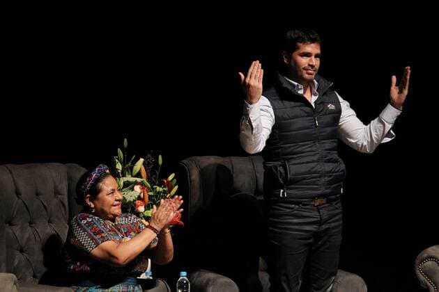 Guatemalan indigenous leader and Nobel Peace Prize Rigoberta Menchu and Mexican actor Eduardo Verastegui deliver a press conference during the International Book Fair of Guadalajara in Jalisco, Mexico, 30 November 2016. Both activists presented their project A crusade for peace . MENCHU AND VERASTEGUI: RESPECT AND TOLERANCE ARE THE KEYS TO PROGRESS !ACHTUNG: NUR REDAKTIONELLE NUTZUNG!  GUA001 20161130-636161456216463427