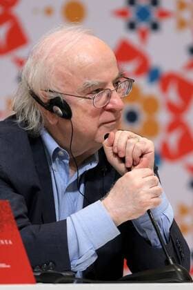 Romanian writer Norman Manea takes part at the talk A thousand youngsters with Manea durign the 30th International Book Fair of Guadalajara in Jalisco, Mexico, 30 November 2016. INTERNATIONAL BOOK FAIR OF GUADALAJARA !ACHTUNG: NUR REDAKTIONELLE NUTZUNG!  MEX005 20161201-636161526266528359