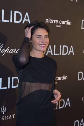 Alessandra Sublet CELEBRITES : Filmpremiere Premiere Film DALIDA - Paris - 30 11 2016 StephenCaillet Panoramic 