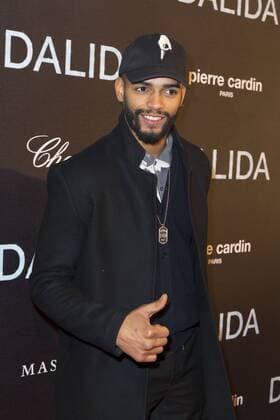 Brahim Zaibat CELEBRITES : Filmpremiere Premiere Film DALIDA - Paris - 30 11 2016 StephenCaillet Panoramic 