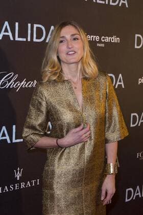 Julie Gayet CELEBRITES : Filmpremiere Premiere Film DALIDA - Paris - 30 11 2016 StephenCaillet Panoramic 