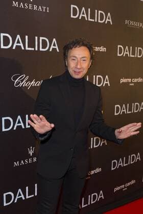 Stephane Bern CELEBRITES : Filmpremiere Premiere Film DALIDA - Paris - 30 11 2016 StephenCaillet Panoramic 