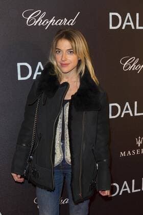 Victoria Monfort CELEBRITES : Filmpremiere Premiere Film DALIDA - Paris - 30 11 2016 StephenCaillet Panoramic 