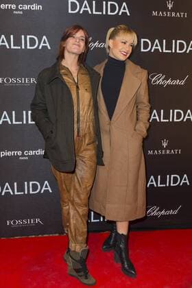 Fauve Hautot - Katrina Patchett CELEBRITES : Filmpremiere Premiere Film DALIDA - Paris - 30 11 2016 StephenCaillet Panoramic 