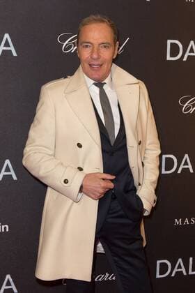 Tony Gomez CELEBRITES : Filmpremiere Premiere Film DALIDA - Paris - 30 11 2016 StephenCaillet Panoramic 