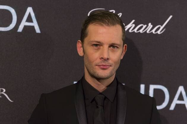 Nicolas Duvauchelle - CELEBRITES : Filmpremiere Premiere Film DALIDA - Paris - 30 11 2016 StephenCaillet Panoramic 