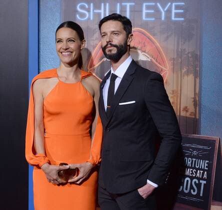 Cast member KaDee Strickland (L) and Jason Behr attend the premiere of Hulu s television drama series Shut Eye at the ArcLight Cinema Dome in the Hollywood section of Los Angeles on December 1, 2016. Storyline: Charlie Haverford is a scammer with a small chain of fortune-telling storefronts and contracts building tricks for a family that controls the business in the greater chunk of Los Angeles.  LAP2016120130 JIMxRUYMEN