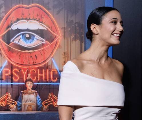 Cast member Emmanuelle Chriqui attends the premiere of Hulu s television drama series Shut Eye at the ArcLight Cinema Dome in the Hollywood section of Los Angeles on December 1, 2016. Storyline: Charlie Haverford is a scammer with a small chain of fortune-telling storefronts and contracts building tricks for a family that controls the business in the greater chunk of Los Angeles.  LAP2016120113 JIMxRUYMEN