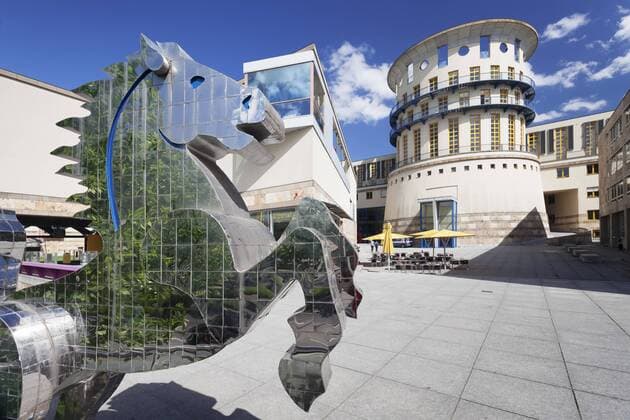 Architektur von James Stirling State University of Music and Performing Arts, architect James Stirling, Stuttgart, Baden-Wurttemberg, Germany, Europe Copyright: MarkusxLange Editorial Use Only 1160-2465