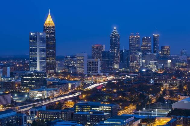 USA: Georgia Elevated view over Interstate 85 passing the Atlanta skyline, Atlanta, Georgia, United States of America, North America Copyright: GavinxHellier 794-4226