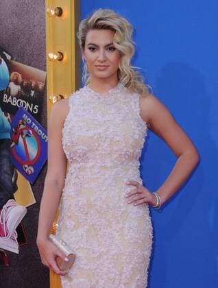 December 3, 2016 - Los Angeles, CA, United States - 03 December 2016 - Beverly Hills, California. Tori Kelly. Premiere Of Universal Pictures Sing held at Microsoft Theater. Photo Credit: AdMedia Los Angeles United States - ZUMAa123 20161203_zaa_a123_083