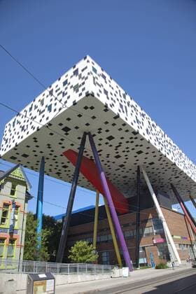 OCAD (Ontario College of Art and Design) building, school of art, McCall Street in downtown Toronto, Ontario, Canada, North America Copyright: DonaldxNausbaum 825-213